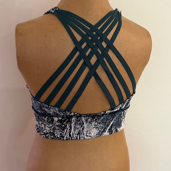 Lululemon 6 Free To Be Moved Bra Wildwood White Multi Green Jasper Stylish Bra - Picture 3 of 12